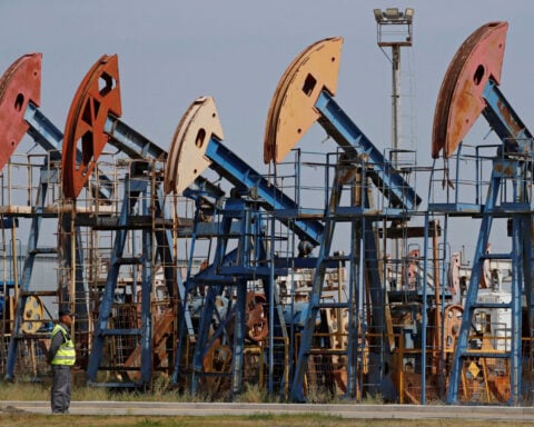 Global oil refining profits surge and may stay strong