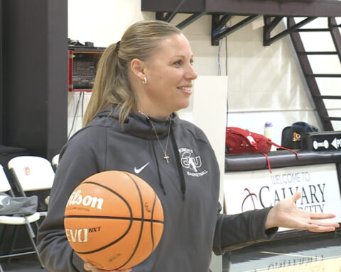 Back in the game: 43-year-old KC woman returns to college basketball 24 years after career-ending injury