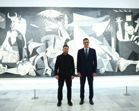 Zelenskyy visits Picasso's 'Guernica' painting after drawing parallel to Ukraine's bombing