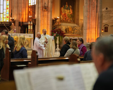 Pope strongly backs US bishops in blasting Trump immigration crackdown, urges humane treatment