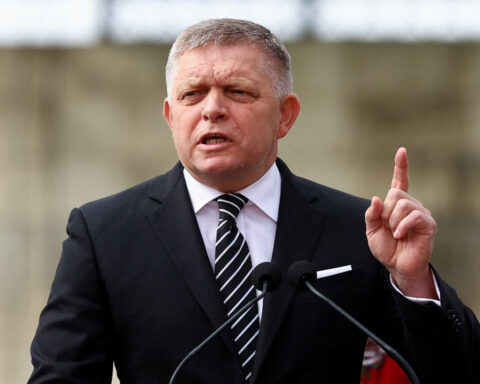 Slovak PM Fico asks NATO to strengthen Slovakia's air defences