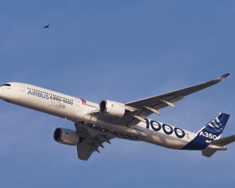 Emirates reveals order for 8 Airbus A350-900