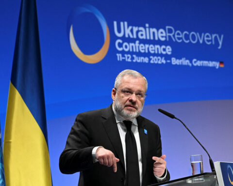 Ukraine fires two ministers as corruption crisis spreads anger