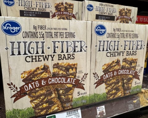 Fiber is something most people could use more of. But experts advise caution with 'fibermaxxing'