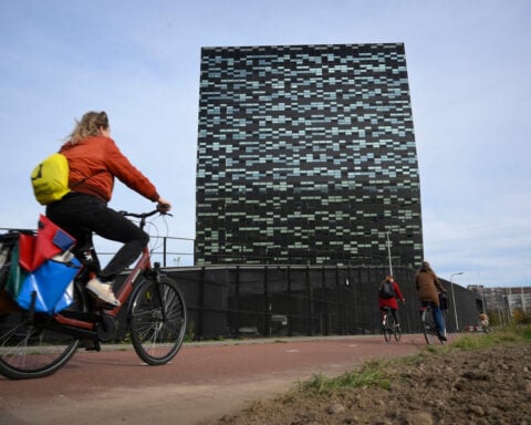 The Netherlands takes a big step to defuse its dispute with China that threatened car production