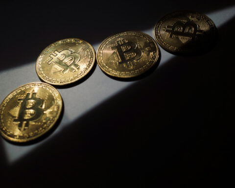 Investors pull record $523 million from BlackRock's flagship bitcoin ETF