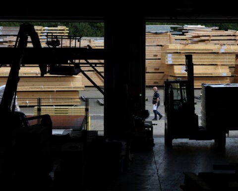 UK manufacturers report sharpest drop in output since August 2020