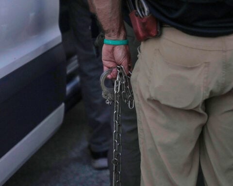 Appeals court blocks release of hundreds of migrants arrested in Illinois just a day before they could have left detention