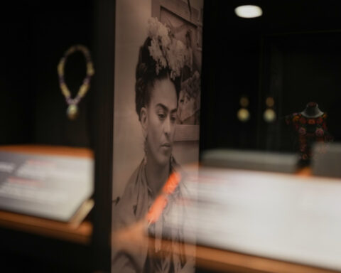 $54.7M sale of Frida Kahlo self-portrait breaks auction record for female artists