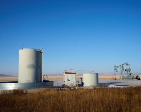 Oil prices settle down at lowest in a month as US seeks Russia-Ukraine peace deal