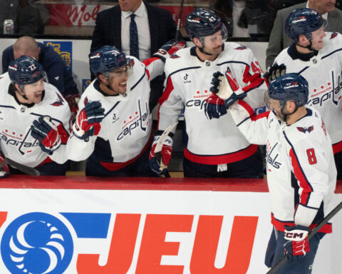 Ovechkin has 3 goals and an assist in Capitals' win to move into 10th place on NHL points list