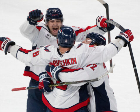 Capitals' Strome learns during game that wife gave birth to daughter