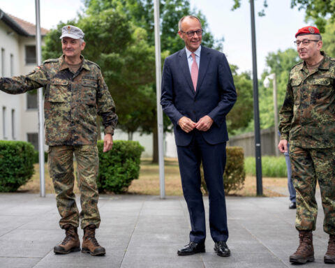 Germany's Merz to join call on US-Russian plan to end Ukraine war