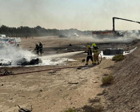 Indian fighter jet crashes during a demonstration flight at Dubai Air Show, killing the pilot
