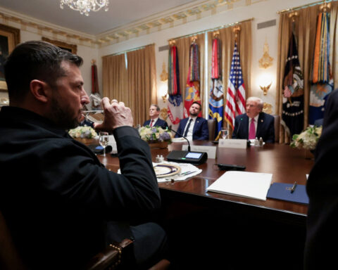 US threatens to cut intel, weapons to press Ukraine into peace deal, sources say