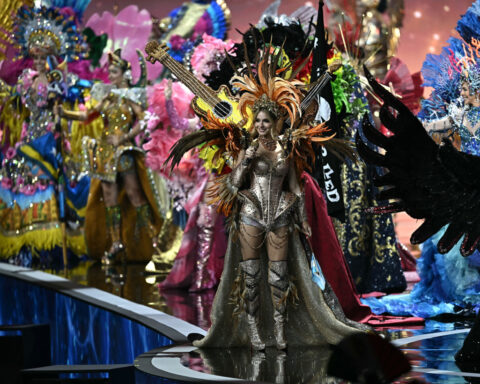 Miss Universe crowned after chaotic pageant