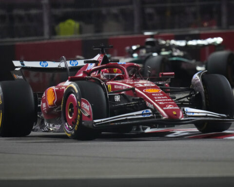 Las Vegas Grand Prix practice halted twice due to loose maintenance cover
