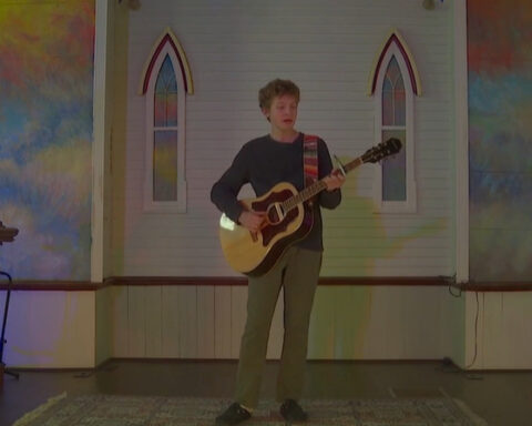 17-year-old Iowa singer-songwriter releases single after winning statewide competition