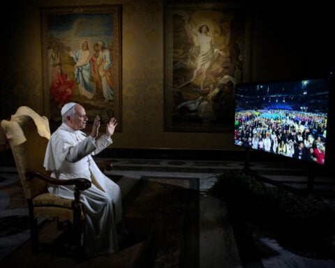 Don't let AI do your homework, Pope Leo tells US youth