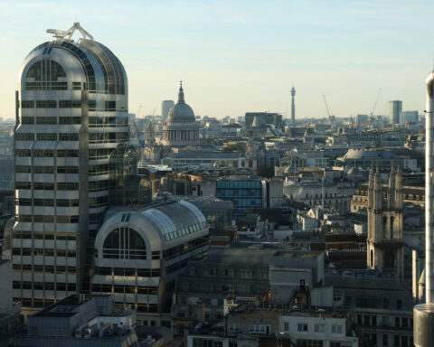 Moody's affirms UK's Aa3 rating ahead of budget