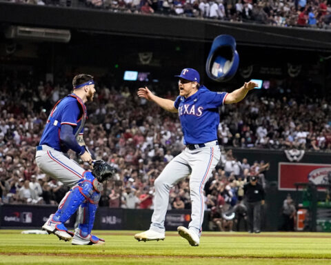 Adolis García among 66 non-tender free agents, while Jonathan India tops 34 agreeing to contracts