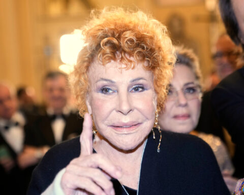 Beloved Italian singer Ornella Vanoni, whose iconic career spanned 70 years, dies at 91