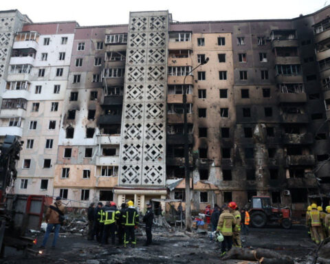 Western leaders say Ukraine plan needs work, Trump signals scope for changes