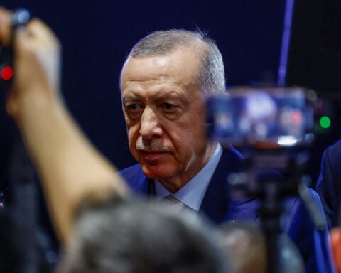 Turkey's Erdogan says he will speak to Russia's Putin on Monday