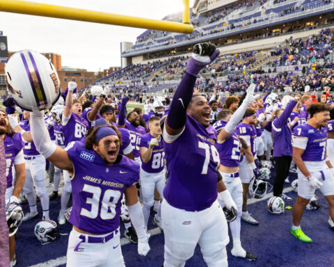 Dukes and Ducks anyone? It would be Oregon vs. James Madison on latest AP Top 25-based CFP bracket