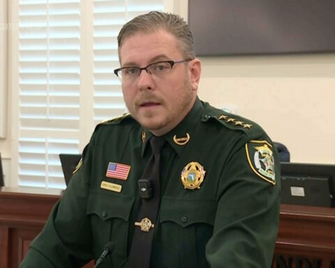 Gunman who killed a Florida deputy dies from injuries