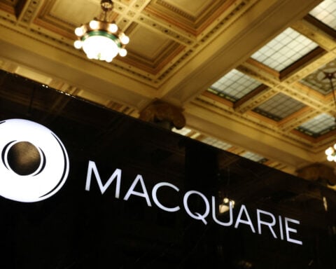 Australia's Macquarie bids $7.5 billion for logistics group Qube