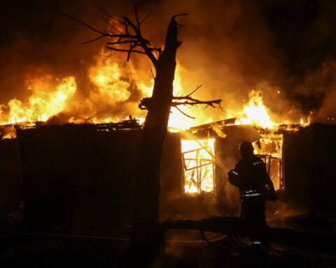 US and Kyiv discuss reworked plan to end war in Ukraine