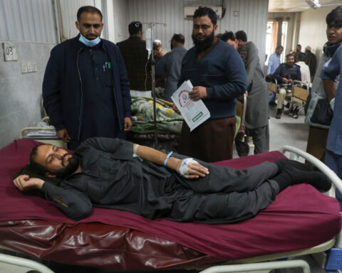 Suicide bombers kill 3 at Pakistan paramilitary HQ