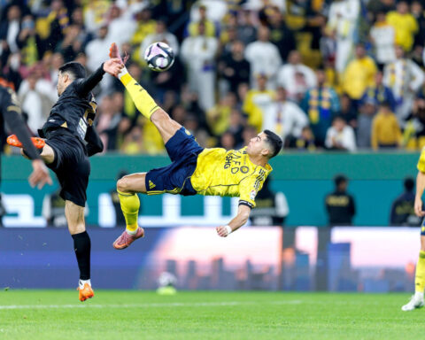 Cristiano Ronaldo rolls back the years with outrageous bicycle kick