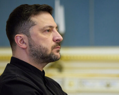 Things to know about the growing pressures facing Zelenskyy during a crucial week of diplomacy