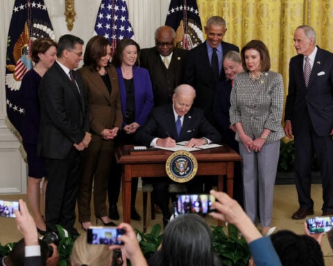 Americans waiting for Obamacare subsidies delay or drop health insurance