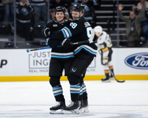 Cooley scores 4 straight goals in 5-point night in Mammoth's 5-1 win over Golden Knights