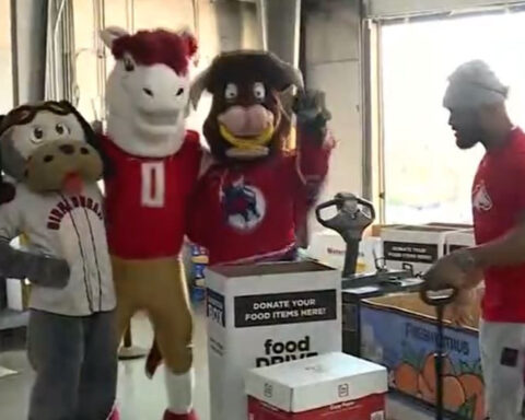 Birmingham's 5 professional sports teams and fans help the hungry