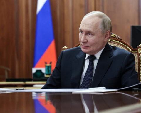 Putin says authorities must 'strengthen' Russian identity in Ukraine