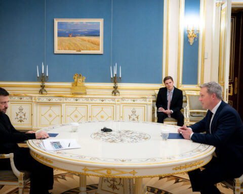 US Army secretary takes unlikely role as key negotiator in push to end Russia-Ukraine war