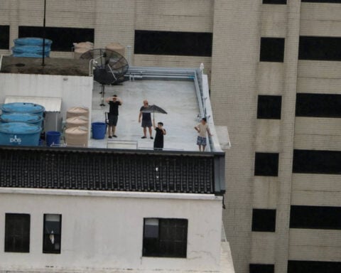 Thailand to airlift critical patients as southern floods kill 33