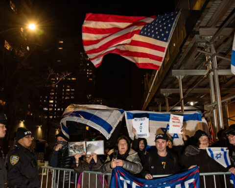 Zohran Mamdani’s handling of protest outside synagogue further worries NYC Jewish leaders