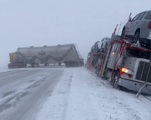 Post-Thanksgiving cross-country winter storm could wreck travel as it brings the most widespread snow of the season