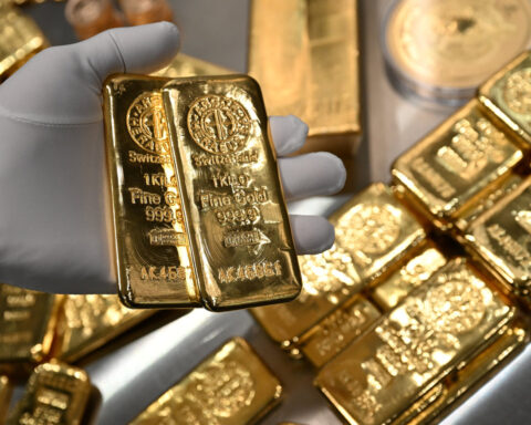 Deutsche Bank raises 2026 gold price forecast to $4,450/oz