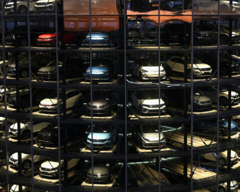 European carmakers hope for reprieve on 2035 combustion engine ban