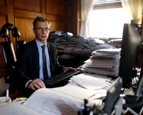 ECB should cut rates only if inflation path points downward without rebound, Vujcic says