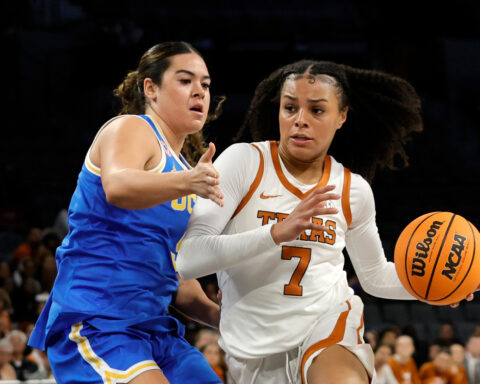 No. 4 Texas holds off No. 3 UCLA in 76-65 victory to advance to Players Era Championship