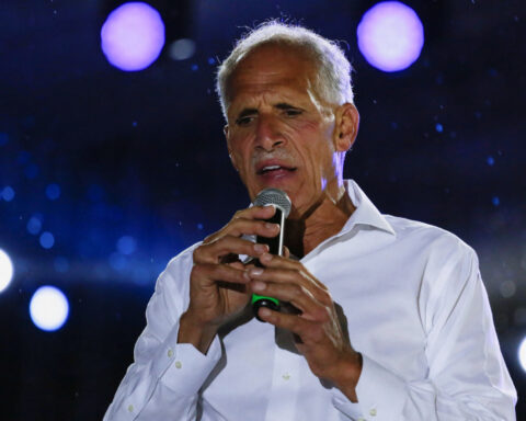 Trump backs conservative Asfura in Honduras' tight presidential race