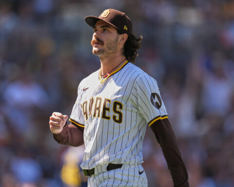 Blue Jays and free-agent pitcher Dylan Cease agree to $210 million, 7-year deal, AP source says