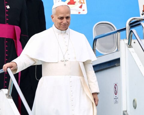 Pope Leo, flying on Thanksgiving, given two pumpkin pies on papal plane